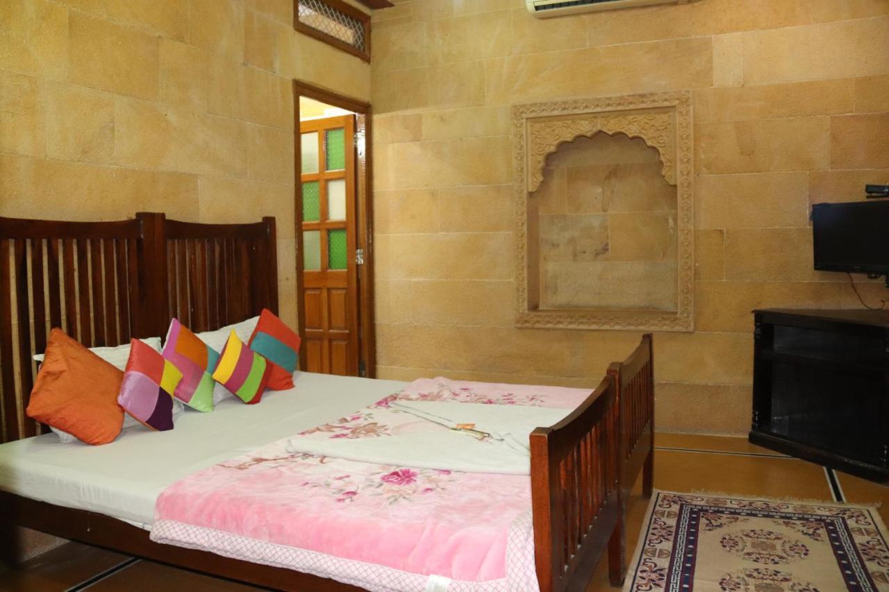 Hotel Pol Haveli Джайсалмер Екстер'єр фото