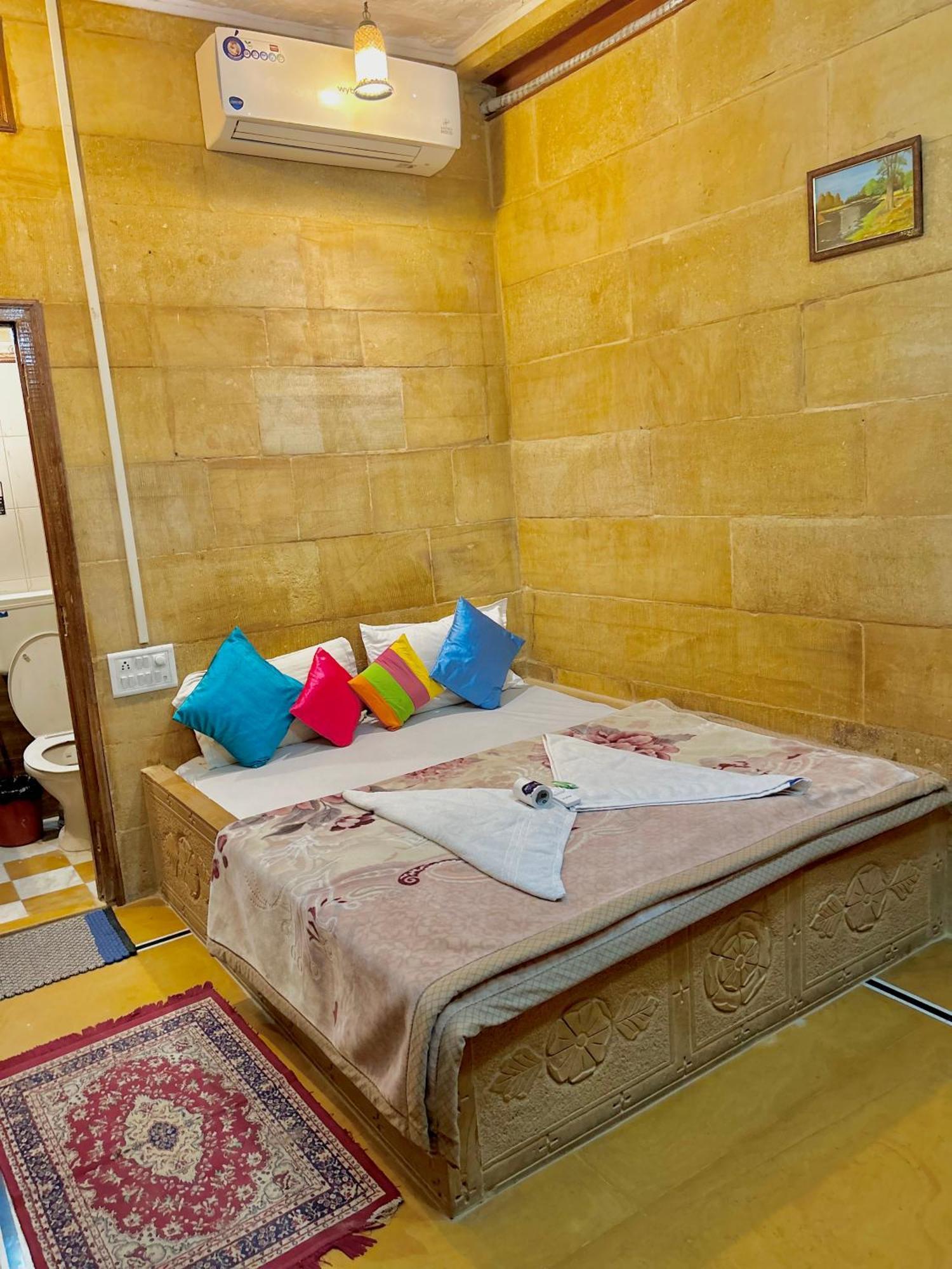 Hotel Pol Haveli Джайсалмер Екстер'єр фото