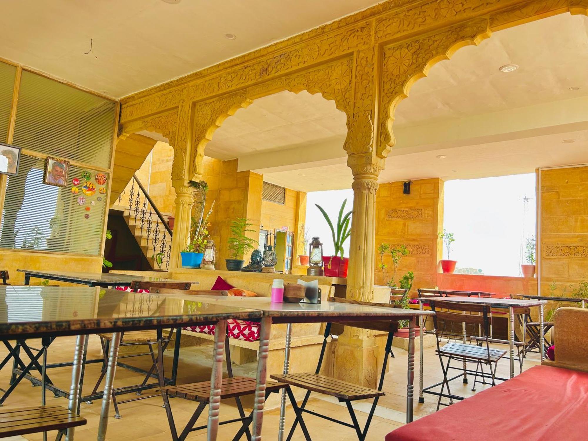 Hotel Pol Haveli Джайсалмер Екстер'єр фото