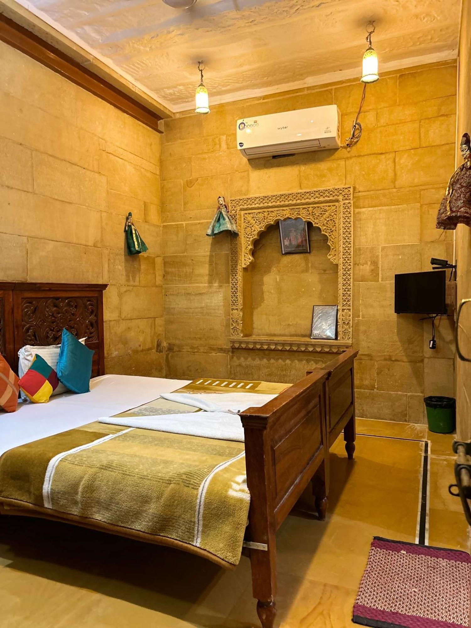 Hotel Pol Haveli Джайсалмер Екстер'єр фото