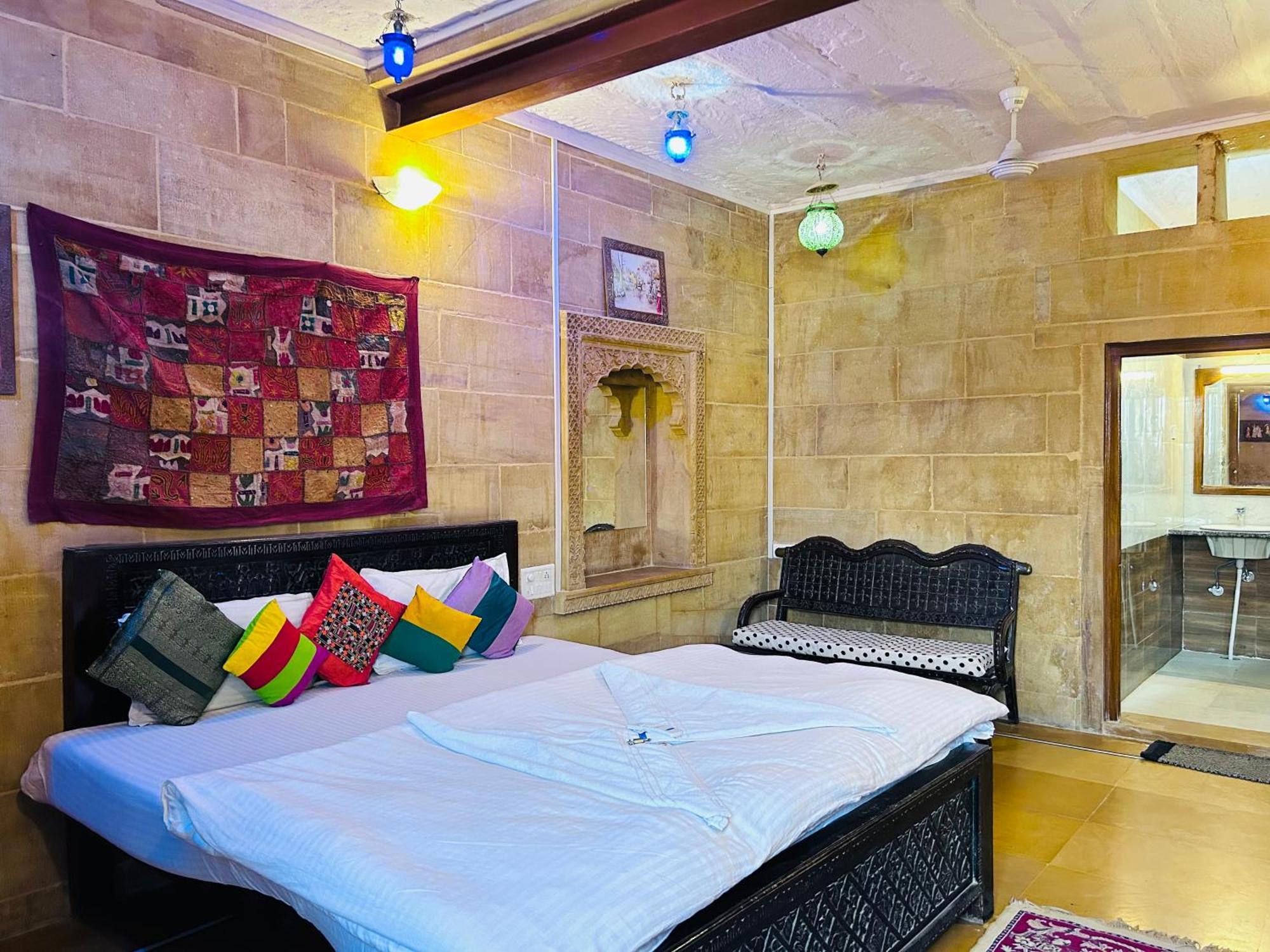 Hotel Pol Haveli Джайсалмер Екстер'єр фото