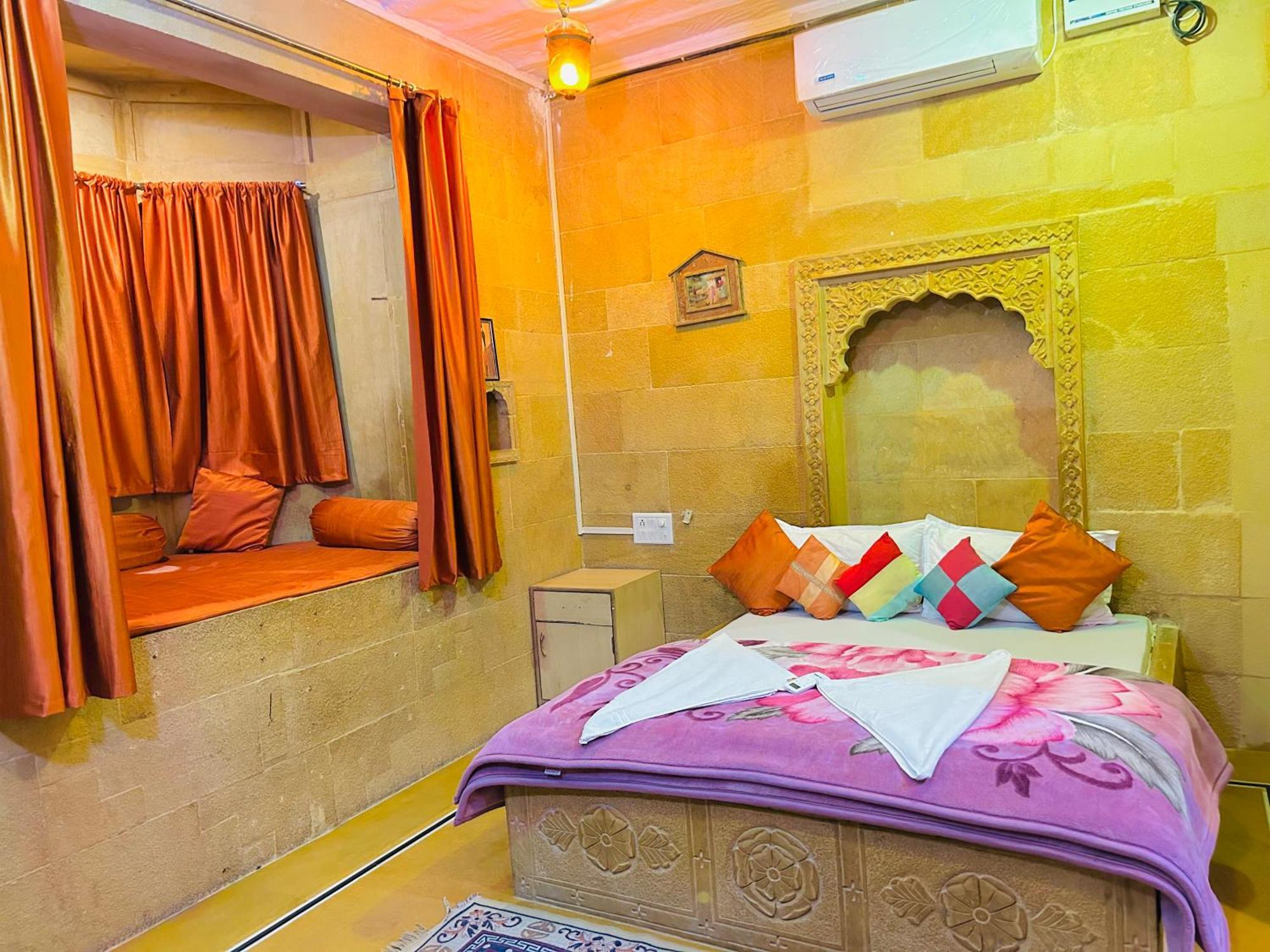 Hotel Pol Haveli Джайсалмер Екстер'єр фото