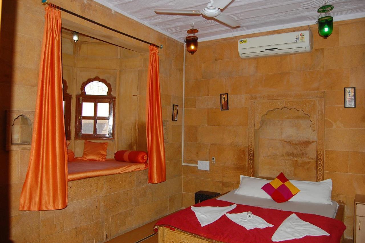 Hotel Pol Haveli Джайсалмер Екстер'єр фото
